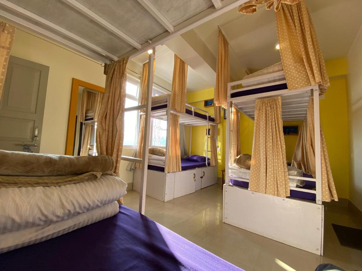 הוסטל גנגטוק Tag Along Backpackers מראה חיצוני תמונה