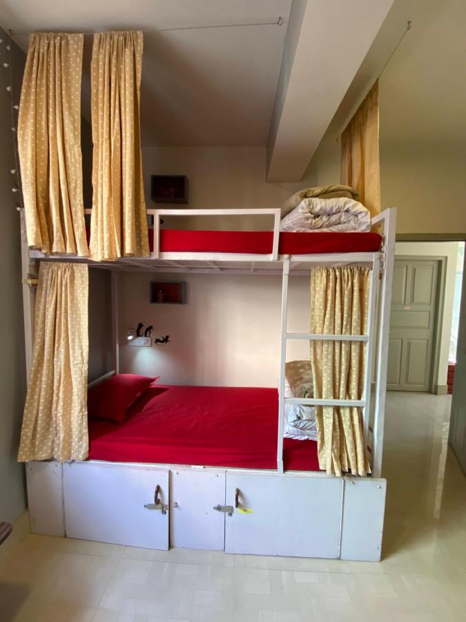 הוסטל גנגטוק Tag Along Backpackers מראה חיצוני תמונה