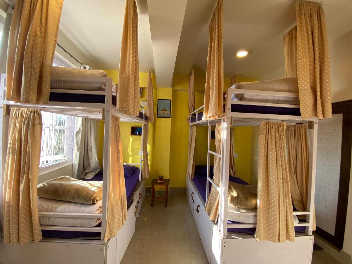 הוסטל גנגטוק Tag Along Backpackers מראה חיצוני תמונה